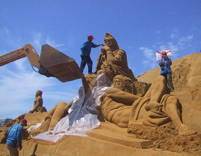 environmental sand sculpture art of the coleseum